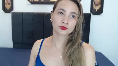 Snapshot of cielodal chatting on 09/19/25, 05:09 cieloDal online show from 09/19/25, 05:09