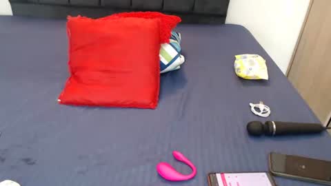 Snapshot of cielodal chatting on 10/06/25, 05:05 cieloDal online show from 10/06/25, 05:05