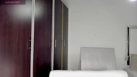 Snapshot of cieloo_ chatting on 03/11/25, 07:47 CIELO online show from 03/11/25, 07:47