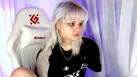 Helen and Teya online show from 05/06/26, 03:57