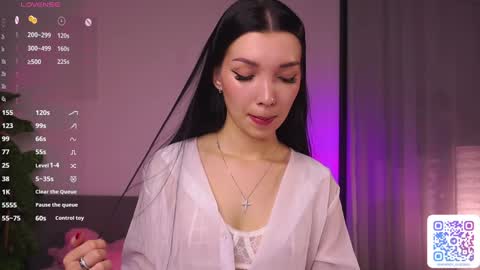   L  online show from 11/04/25, 04:33