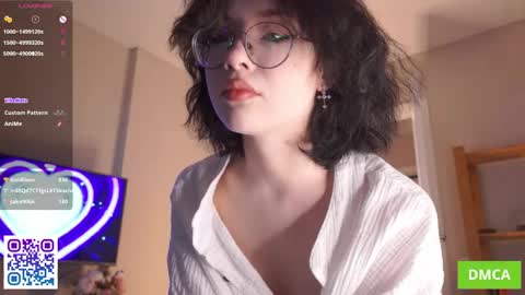   L  online show from 06/05/26, 06:52
