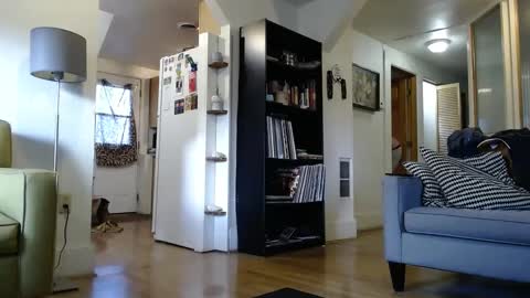 Snapshot of cinapw chatting on 02/02/25, 11:42 cinapw online show from 02/02/25, 11:42