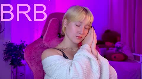 Cin Bellamy online show from 09/29/25, 02:49