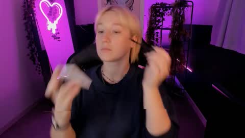 Cin Bellamy online show from 09/30/25, 06:18