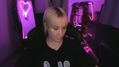 Cin Bellamy online show from 10/10/25, 05:50