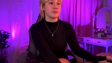 Cin Bellamy online show from 10/29/25, 05:42