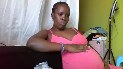 Snapshot of cinddy_14 chatting on 10/01/25, 12:00 cinddy 14 online show from 10/01/25, 12:00