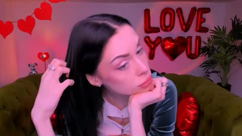 Phoebe online show from 02/15/26, 09:00