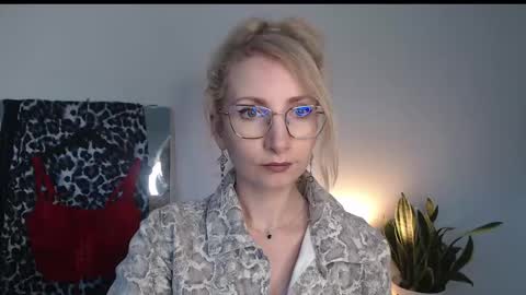 Cinderella online show from 04/07/26, 05:30