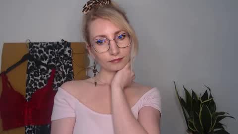 Cinderella online show from 04/17/26, 06:05