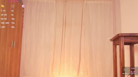 Snapshot of cinnamon__criss chatting on 02/21/25, 12:49 cinnamon__criss online show from 02/21/25, 12:49