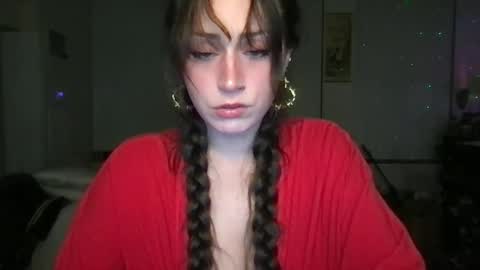 Snapshot of cinnamonpeaches chatting on 10/21/25, 11:49 Carmen online show from 10/21/25, 11:49