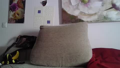 Snapshot of cinthia2525 chatting on 01/09/25, 11:03 cinthia2525 online show from 01/09/25, 11:03