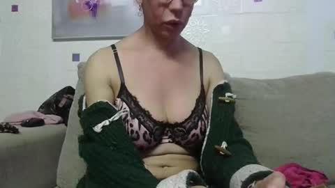 Snapshot of cinthia2525 chatting on 03/08/25, 12:09 cinthia2525 online show from 03/08/25, 12:09