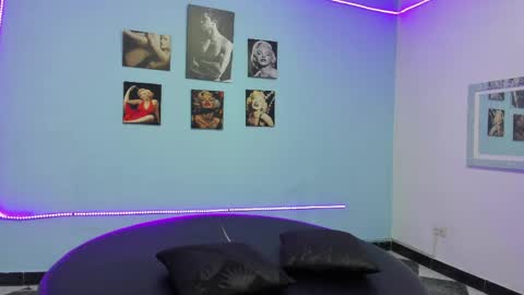 Snapshot of cinthya_dan chatting on 05/12/26, 04:15 Cinthya online show from 05/12/26, 04:15