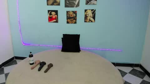Snapshot of cinthya_dan chatting on 05/15/26, 06:26 Cinthya online show from 05/15/26, 06:26