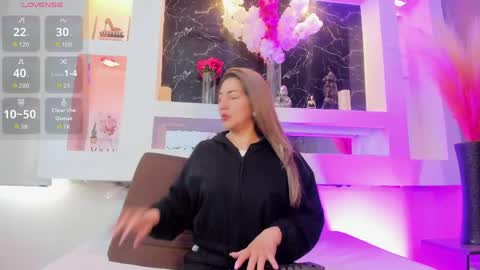 Cinthya  online show from 04/20/26, 11:57