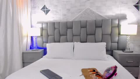 Snapshot of cintiacolins chatting on 12/22/24, 08:47 CintiaCollins online show from 12/22/24, 08:47