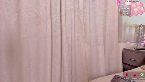 Snapshot of cintiacolins chatting on 02/12/25, 04:01 CintiaCollins online show from 02/12/25, 04:01