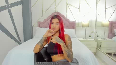 Snapshot of cintiacolins chatting on 02/19/25, 07:27 CintiaCollins online show from 02/19/25, 07:27