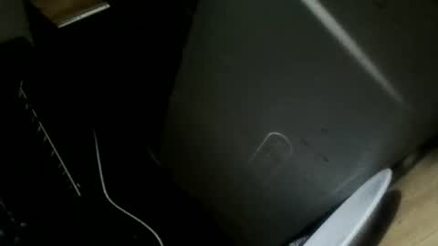 Snapshot of circ96 chatting on 12/01/24, 05:46 oilywanker online show from 12/01/24, 05:46