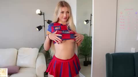 Sandy online show from 10/21/25, 07:53