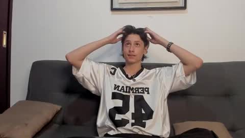 Snapshot of cirosky_elchicopolla chatting on 12/01/25, 04:39 cirosky_elchicopolla online show from 12/01/25, 04:39