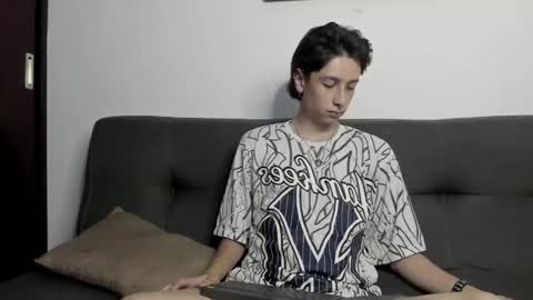 Snapshot of cirosky_elchicopolla chatting on 12/02/25, 03:34 cirosky_elchicopolla online show from 12/02/25, 03:34