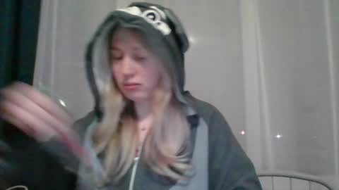 citrusblissss online show from 03/11/25, 02:29