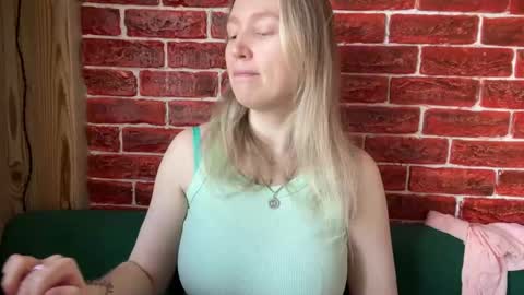 citrusblissss online show from 10/16/25, 02:45