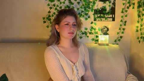 Snapshot of citruska chatting on 11/10/25, 03:44 karina online show from 11/10/25, 03:44