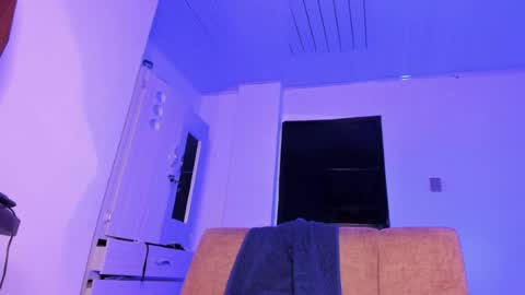 cj_davis1 online show from 04/08/26, 03:39