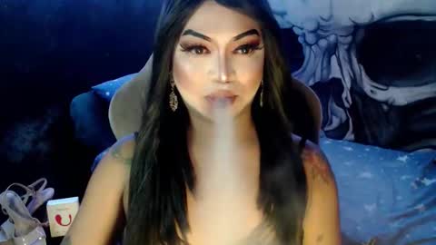 Snapshot of cj_parker69 chatting on 12/19/25, 03:41 QUEEN CESS online show from 12/19/25, 03:41