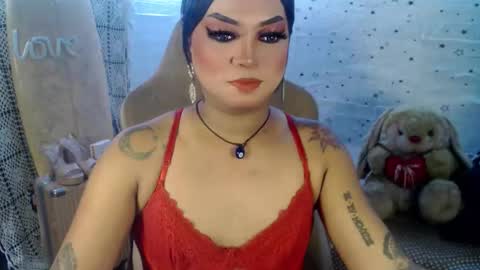 Snapshot of cj_parker69 chatting on 04/19/26, 03:28 QUEEN CESS online show from 04/19/26, 03:28