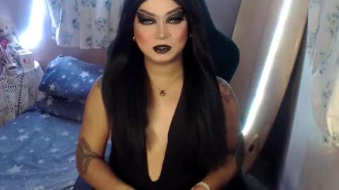 Snapshot of cj_parker69 chatting on 04/26/26, 12:58 QUEEN CESS online show from 04/26/26, 12:58