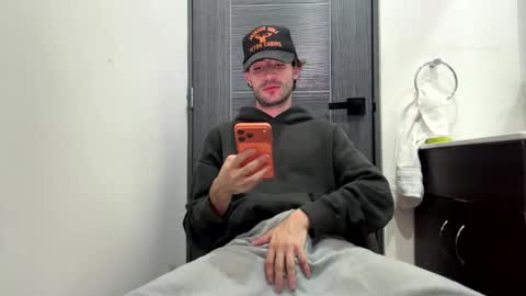 ckeefer96 online show from 02/12/26, 03:23