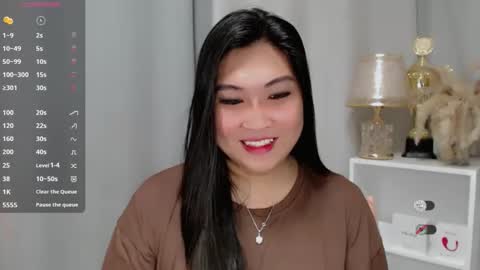 Snapshot of claire_wntr chatting on 04/26/26, 04:43 CLAIRE online show from 04/26/26, 04:43