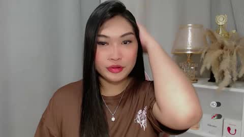 Snapshot of claire_wntr chatting on 05/11/26, 03:45 CLAIRE online show from 05/11/26, 03:45