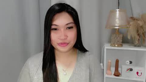 Snapshot of claire_wntr chatting on 05/29/26, 05:16 CLAIRE online show from 05/29/26, 05:16