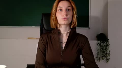 Snapshot of clairemathis chatting on 05/10/26, 03:06 Claire online show from 05/10/26, 03:06