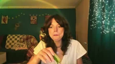 Snapshot of clancyosbourne chatting on 06/21/26, 05:37 Clancy online show from 06/21/26, 05:37