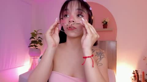 C L A R A online show from 04/02/26, 03:04