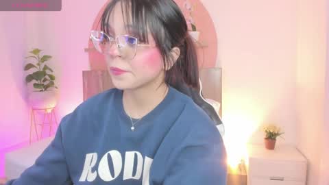 Snapshot of clara_lu chatting on 05/23/26, 02:50 C L A R A online show from 05/23/26, 02:50