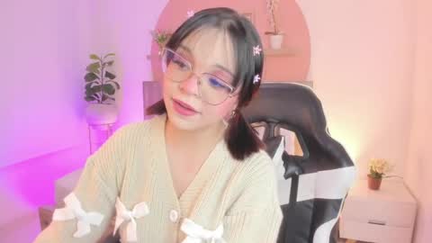 Snapshot of clara_lu chatting on 06/07/26, 03:32 C L A R A online show from 06/07/26, 03:32