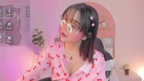 Snapshot of clara_lu chatting on 07/11/26, 02:47 C L A R A online show from 07/11/26, 02:47