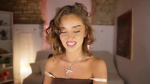 Clara smile online show from 03/10/25, 08:12