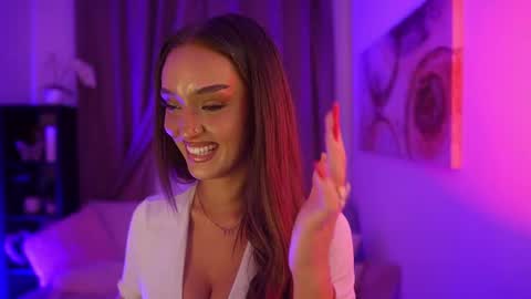 Clara smile online show from 09/18/25, 06:43