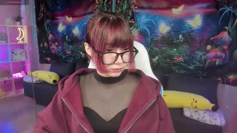 Snapshot of clarabenson chatting on 11/14/25, 08:07 clarabenson online show from 11/14/25, 08:07