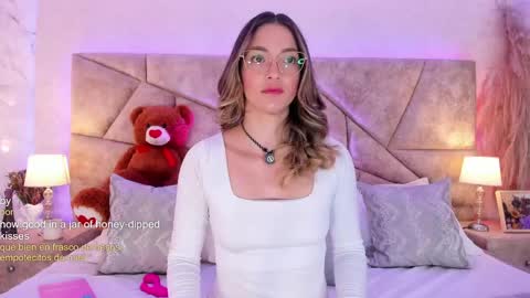 Snapshot of claradelmar_ chatting on 05/15/26, 10:11 Clara del mar online show from 05/15/26, 10:11
